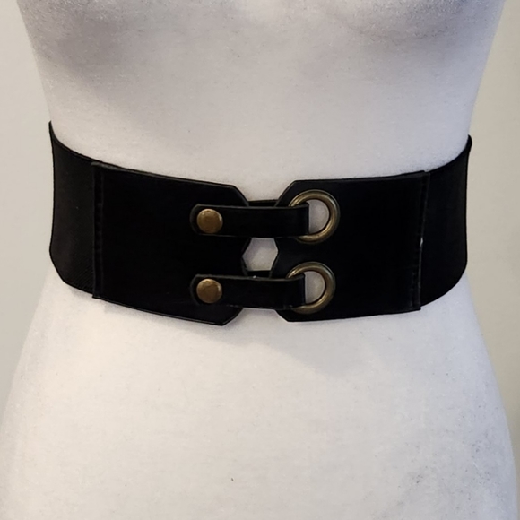 Black and Gold Belt - Picture 1 of 6